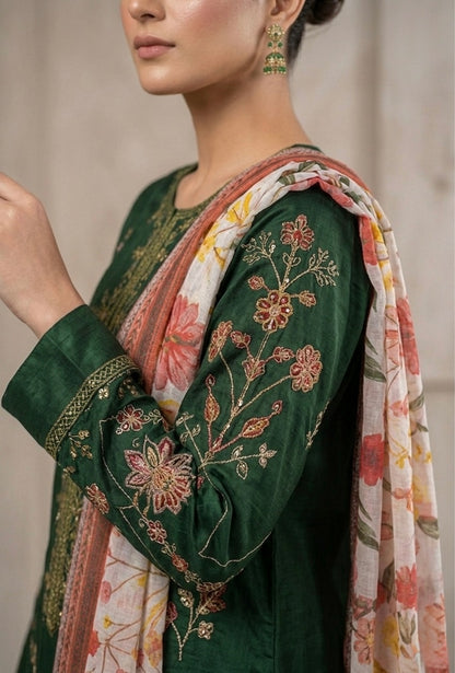 Buy Ready-to-Wear Embroidered Lawn 3 Piece Suit Online Pakistan