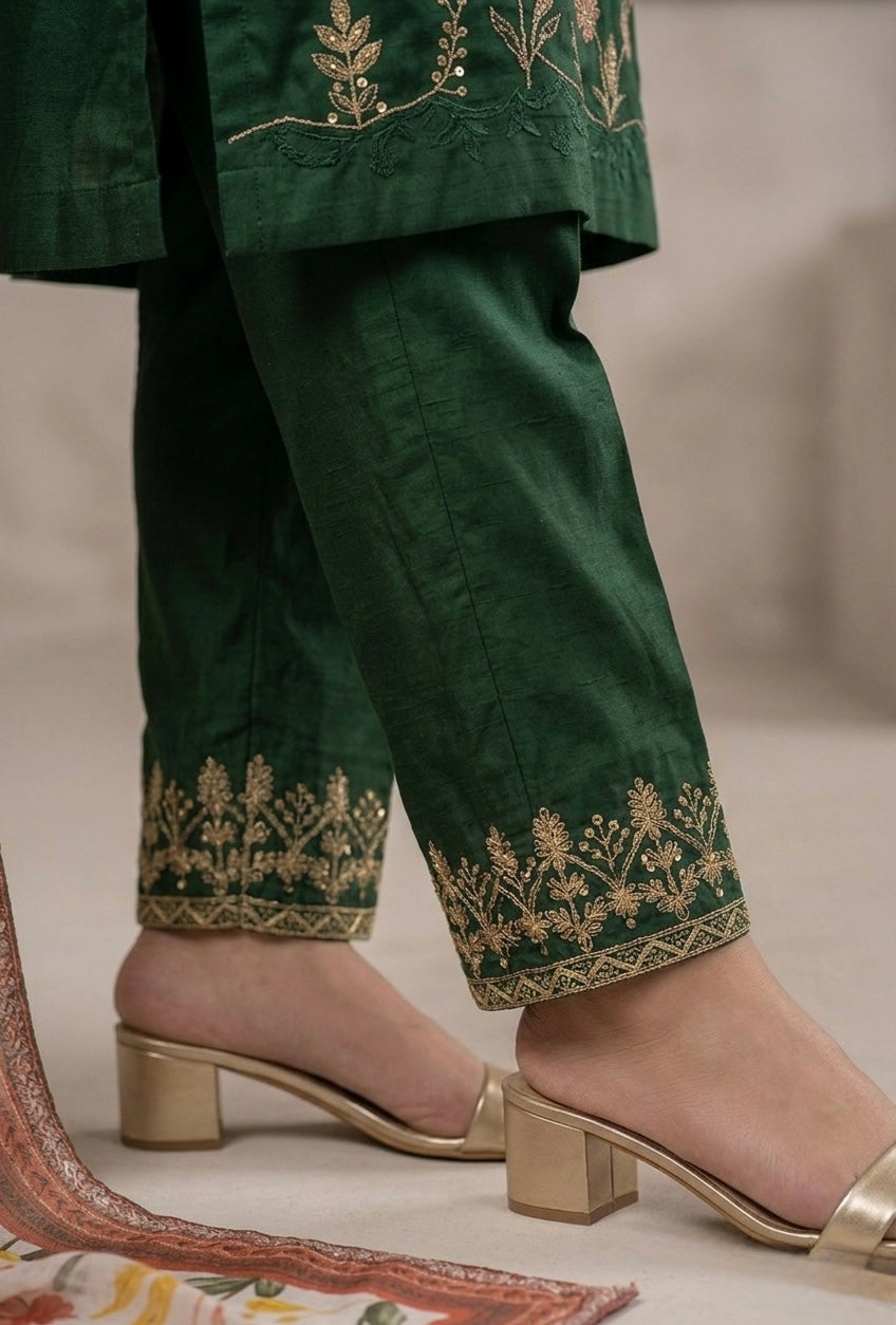 Buy Ready-to-Wear Embroidered Lawn 3 Piece Suit Online Pakistan